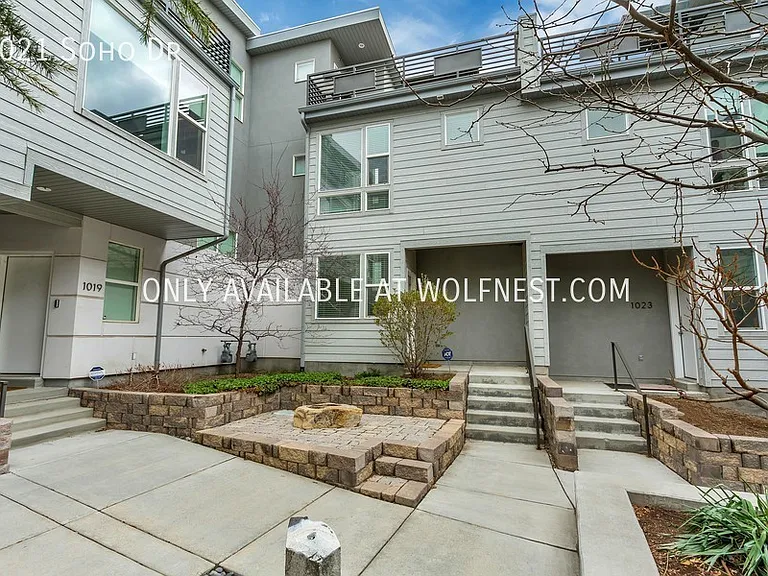 1021 Soho Dr — Photo 33