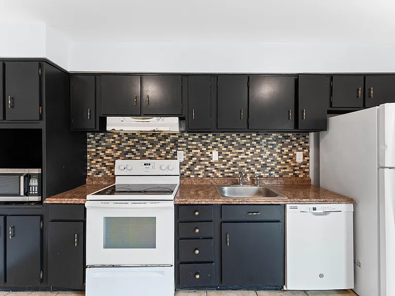 5 Regent Ct — Photo 6