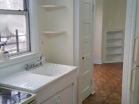 3rd image of 70 Morningside Ave APT 2