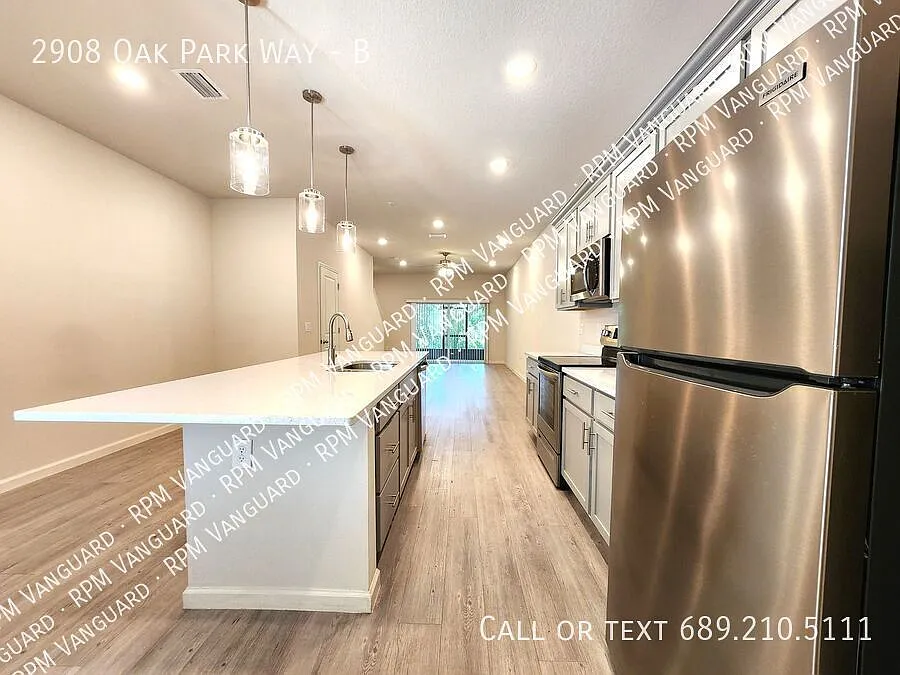 Building Photo - 2908 Oak Park Way #B