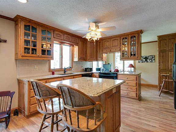 5th image of 2920 Hickory Ct