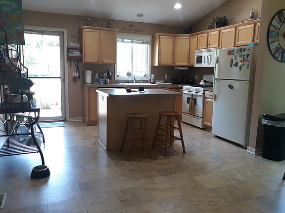 5th image of 2807 Creekside Ct