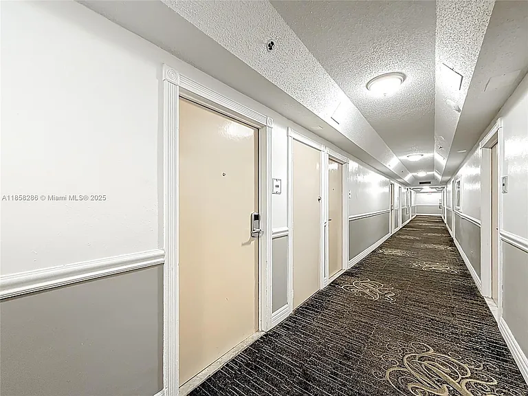 19201 Collins Ave #636 — Photo 3