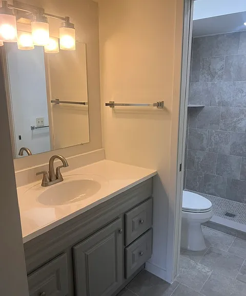 501 Plymouth Ct — Photo 31