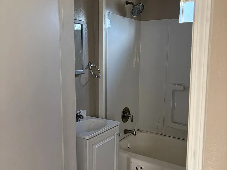 1341 S 16th St — Photo 11