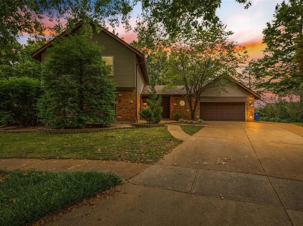 2707 Cree Ct, Saint Louis, MO 63129