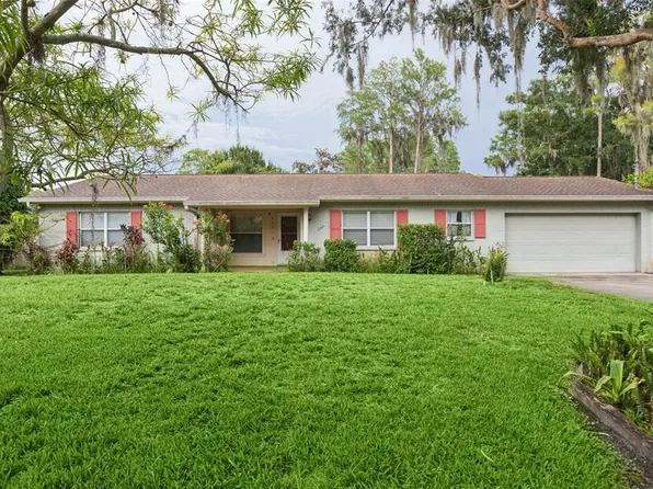 2801 Wilson Cir, Lutz, FL 33548