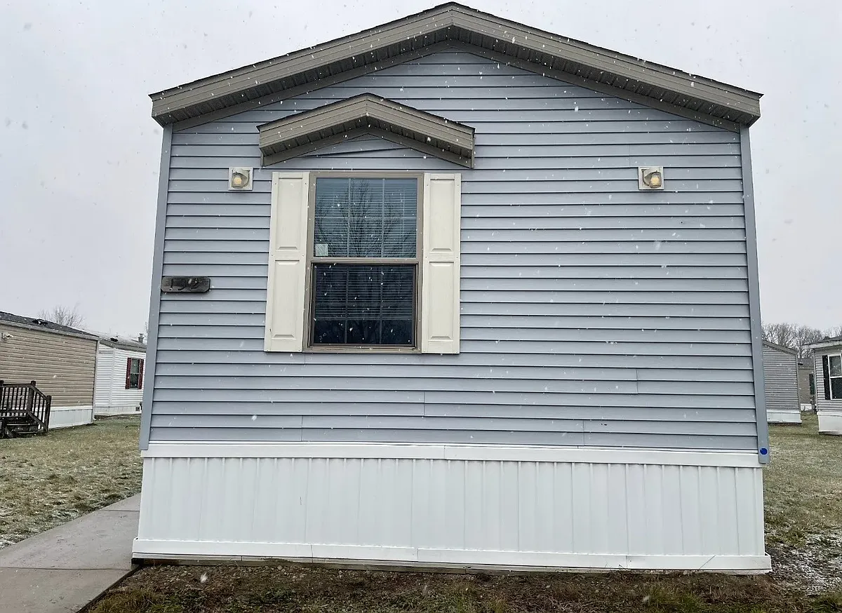 Building Photo - 132 Pine Blf