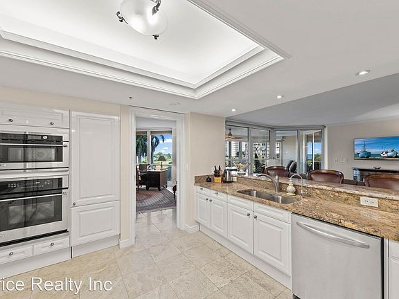 4th image of 4021 Gulf Shore Blvd N #11605382