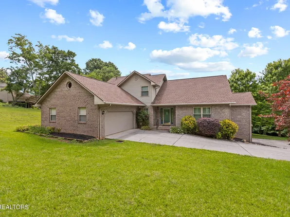 1017 Peterson Ln, Maryville, TN 37803