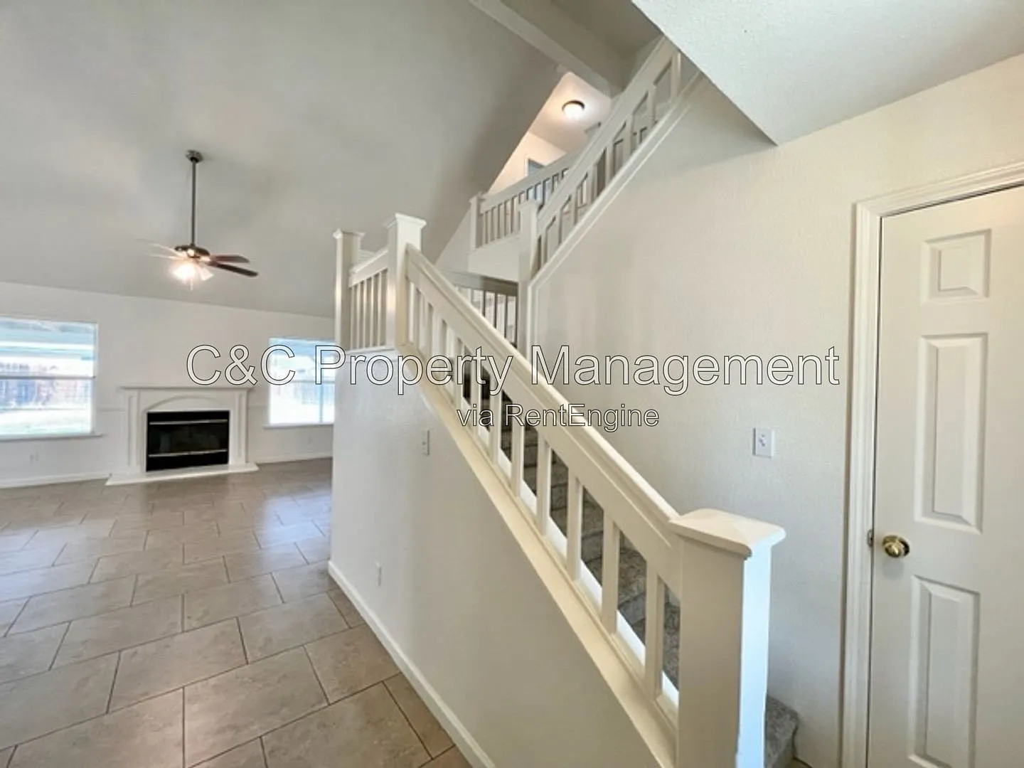 5 bed, 3.0 bath, 2083 sqft, $3,200 — Photo 2