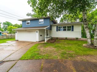 311 Oakwood Cir, Wausau, WI 54403