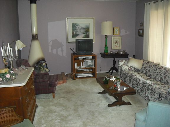4th image of 1711 E La Donna Ln
