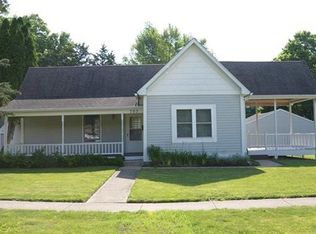 703 S 3rd St, Oregon, IL 61061