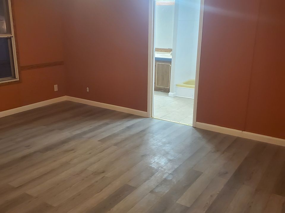 1st image of 9587 85th Ct