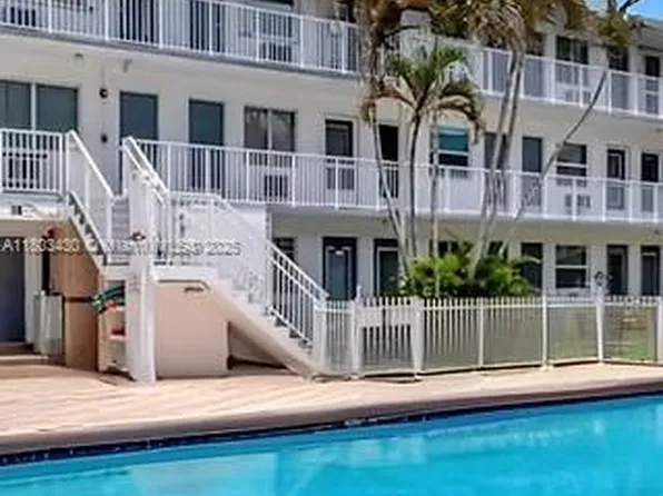 15610 NE 6th Ave APT 23B, Miami, FL 33162