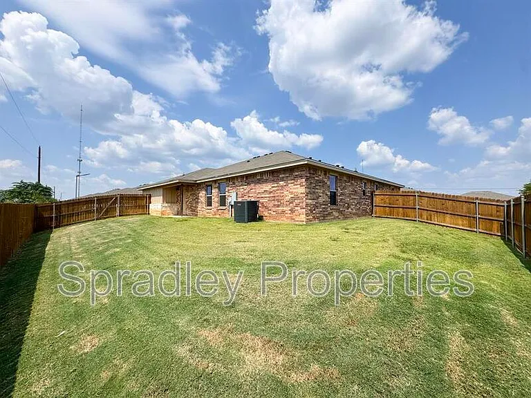 1013B Llano Ct — Photo 15