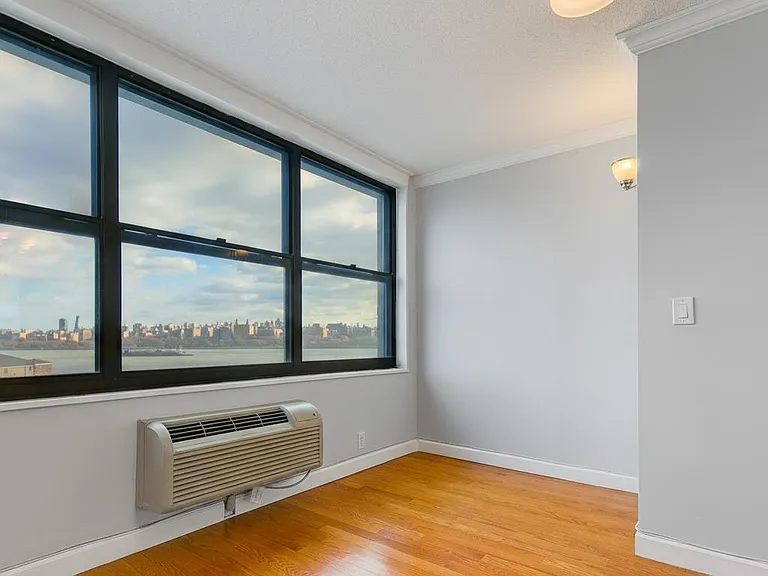 7004 Boulevard East #7D — Photo 9