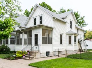 581 Saint Clair Ave, Saint Paul, MN 55102