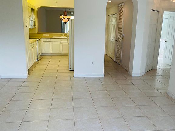 5th image of 7623 Southampton Terrace #316