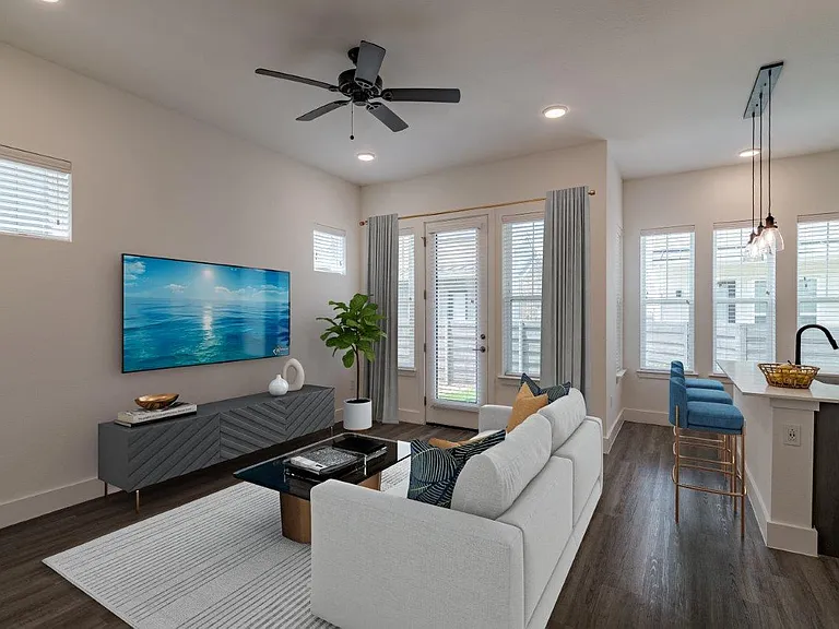 Elevate at Skyline Townhomes — Photo 6
