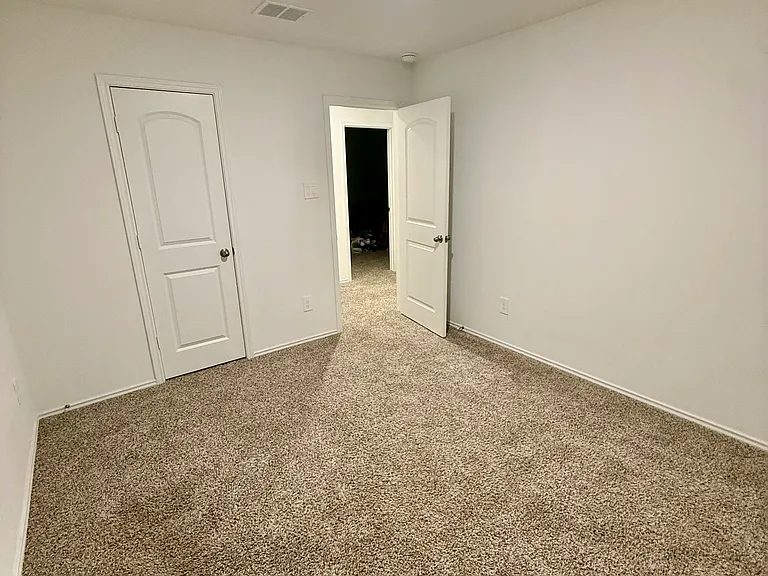 Third Picture of Room 2