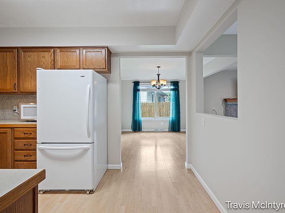 4th image of 5932 Valley Lane Dr SE