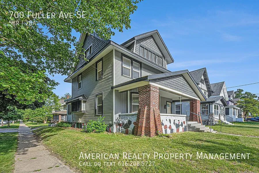 5 bed, 1915 sqft, $3,050 — Photo 2