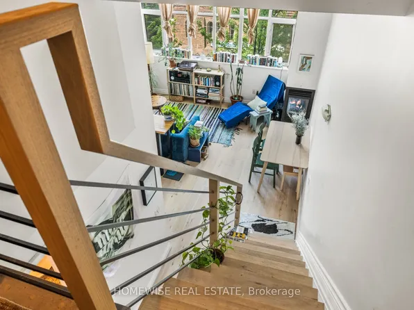 437 Roncesvalles Ave #410, Toronto, ON M6R 3B9