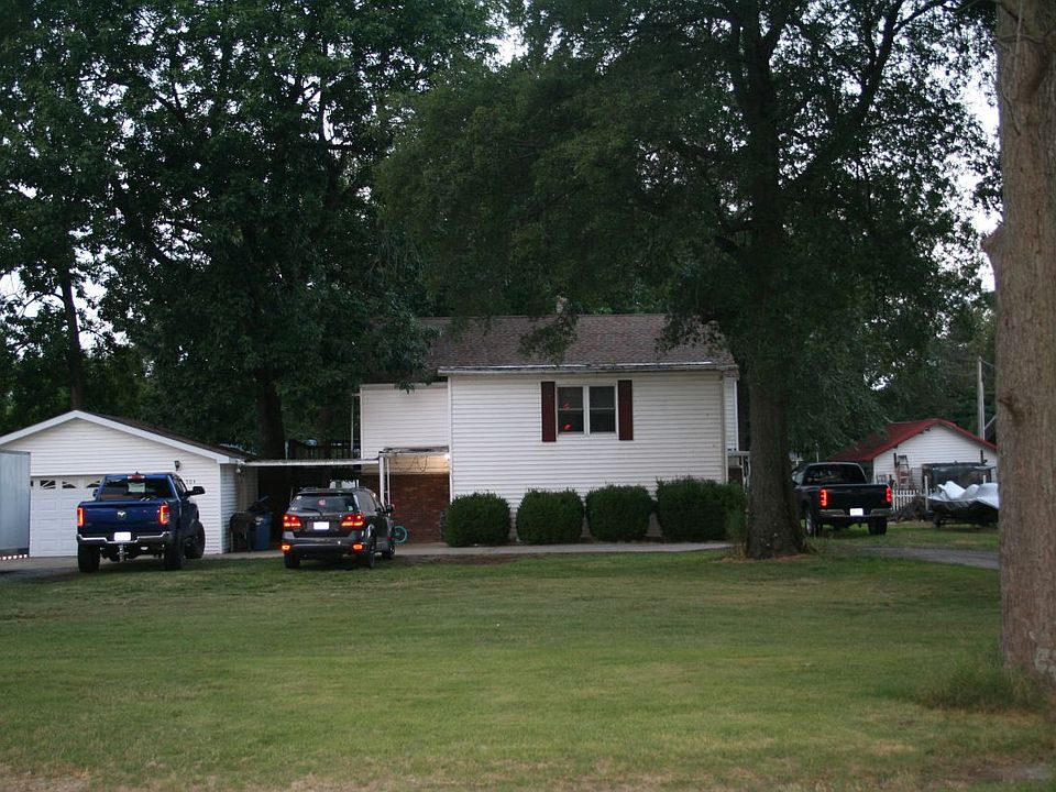 2nd image of 504 S Center St