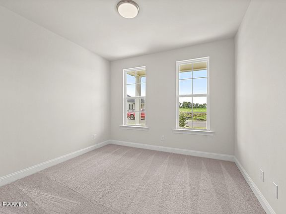 5th image of 300 Landing Blvd