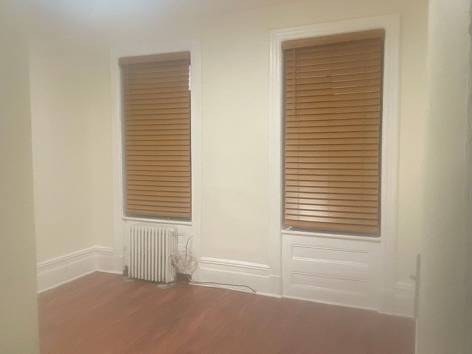 2nd image of 1504 College Point Blvd APT 3F