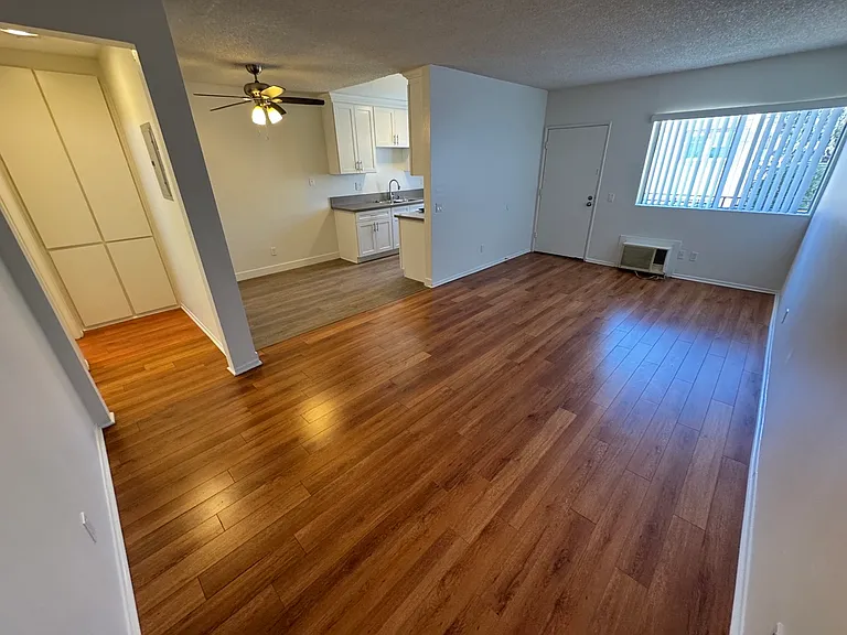 311 E Maple St #6B — Photo 32