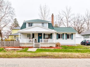 824 McPherson St, Howell, MI 48843