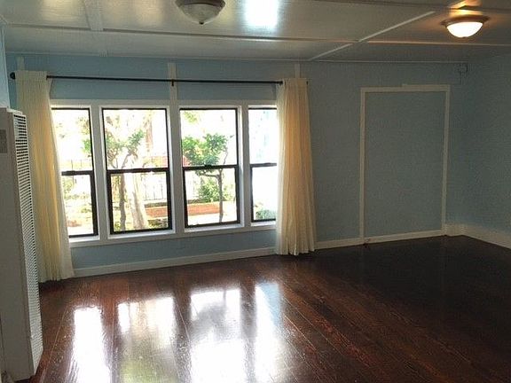 2nd image of 17A Belcher St