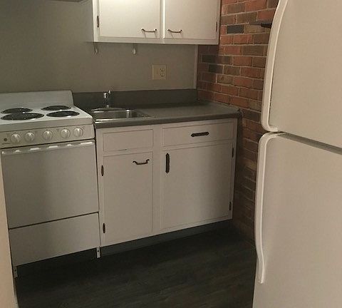 3rd image of 305 N Dunn St APT 5