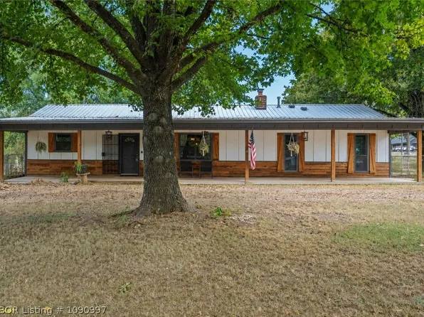476467 E 1060th Rd, Muldrow, OK 74948