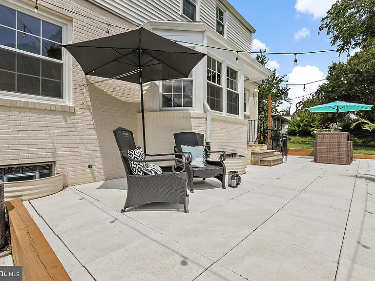 9223 Old Court Rd — Photo 58