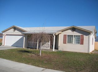 714 Locust St, Omak, WA 98841