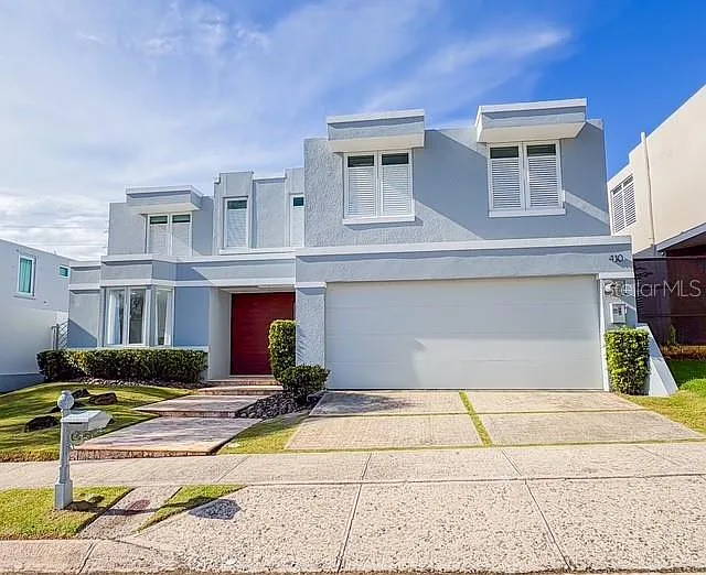 5 bed, 2.5 bath, 3700 sqft, $6,500 — Photo 1