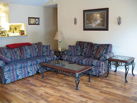 4th image of 6214 Vinewood Ln