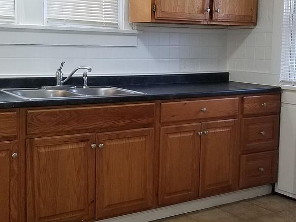 4th image of 7624 Santa Monica Ave