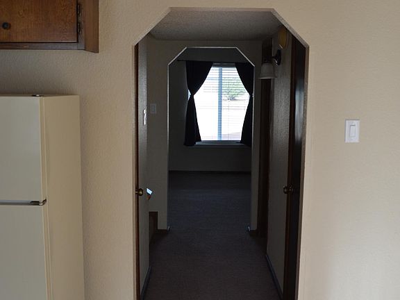 3rd image of 101 Chanticleer Pl APT C