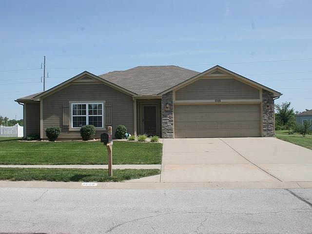 1st image of 1208 Blue Branch Dr