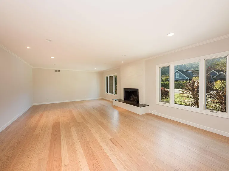 30 Knightwood Ln — Photo 5