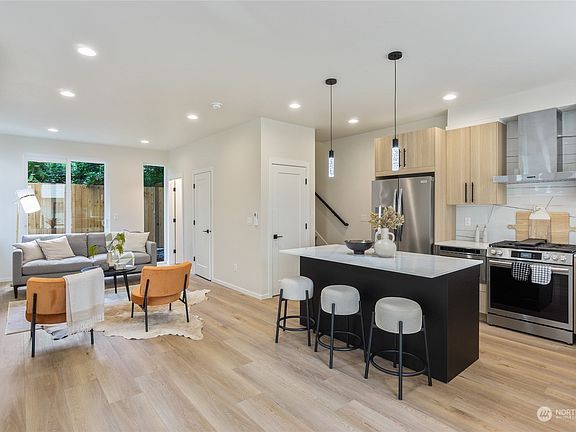 5th image of 822 NW 51st Street #B