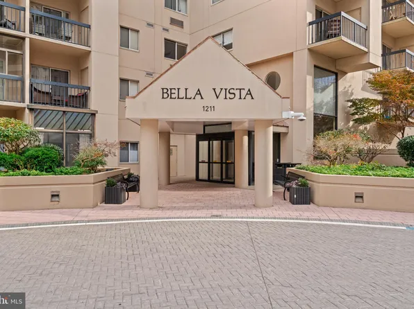 1211 S Eads St APT 1009, Arlington, VA 22202