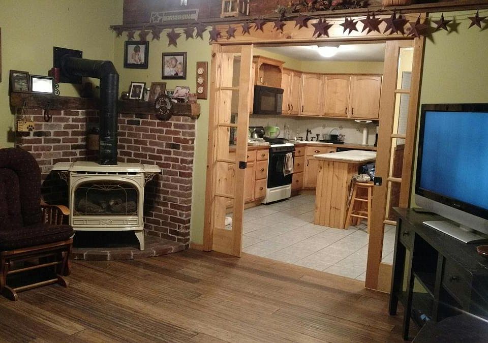 Living room/ kitchen