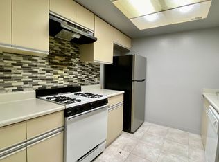 70 N Catalina Ave APT 201, Pasadena, CA 91106