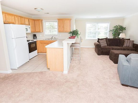 2nd image of 1590 Southwestern Blvd APT 41